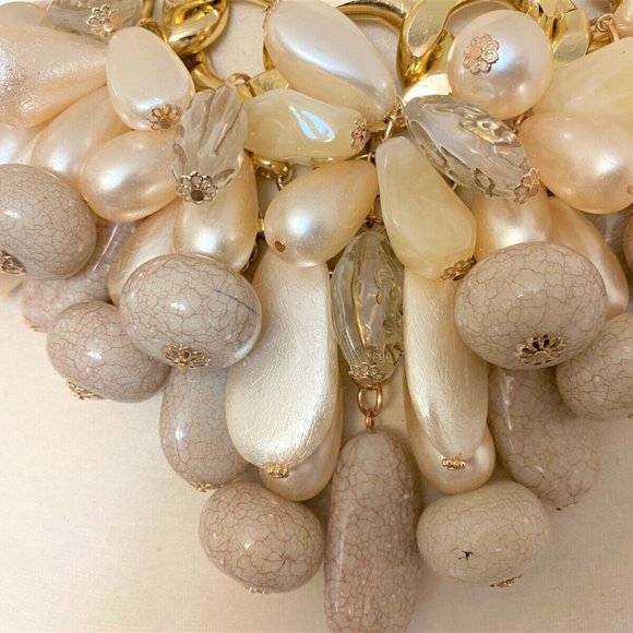 Gold Tone Faux Pearl & Crackle Beads Statement Bib Necklace - Picture 4 of 6